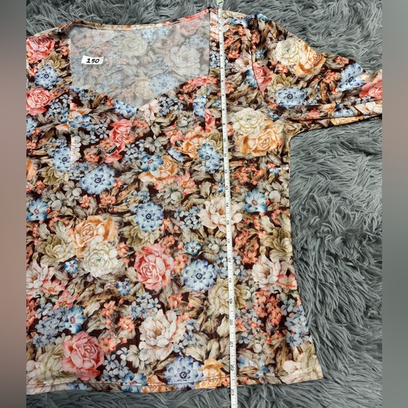 NWOT Floral Mesh Top! - Picture 11 of 15